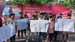Aksi Damai, Puluhan Massa bersama 12 Tokoh Masyarakat Palengaan Dukung KPU Pamekasan Lanjutkan Tahapan Pemilu