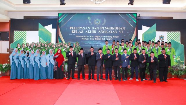 Tekankan Prestasi dan Budi Pekerti, SMP SMP Integral Luqman Al Hakim Sumenep Gelar Pelepasan Angkatan VI