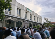 Ratusan Jamaah Gelar Shalat Idul Adha di Masjid Darussalam Sumenep (Hanafi/Yakusa)