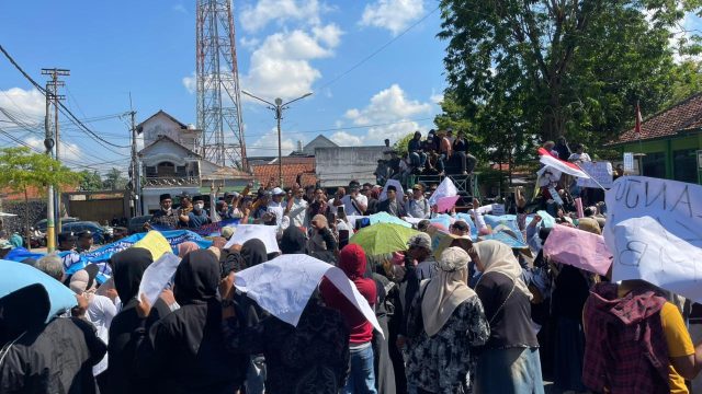7.000 Massa Aksi di DPRD Pamekasan, Eksekutif dan Legislatif Teken Komitmen Jaga MBG