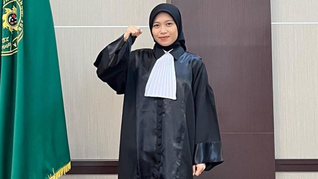 Perjalanan Inagatha, Dari Desa Kecil hingga Berdiri Tegak Ucapkan Sumpah Advokat