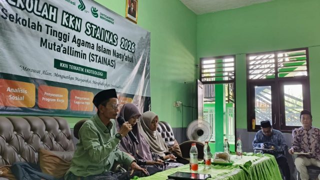 Beri Arahan Peserta KKN STAINAS 2026, Ini Pesan Pengasuh Pondok Pesantren Nasy’atul Muta’allimin (For Yakusa)