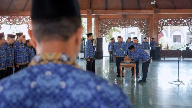 64 ASN Baru Dilantik, Bupati Pamekasan Ingatkan Jangan Rusak Kepercayaan Rakyat