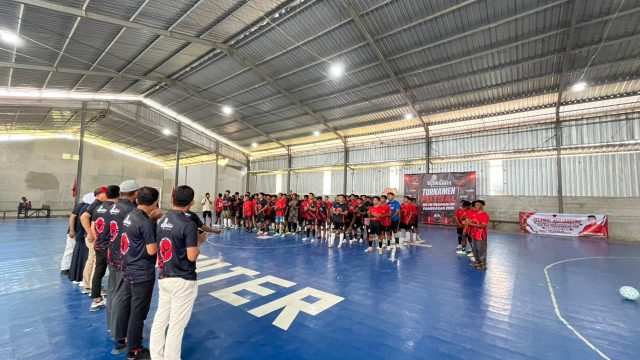Hj. Ansari Dorong Bibit Futsal Pamekasan Lewat Trofi MH Said Abdullah
