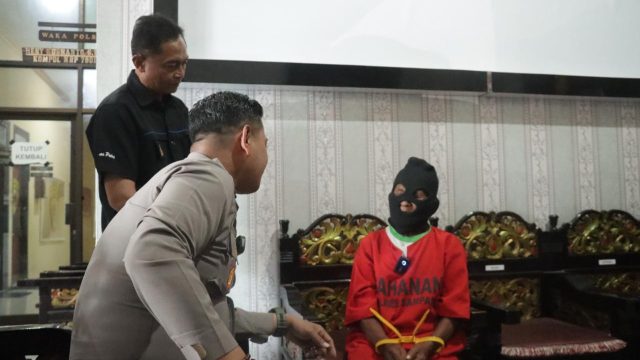 Kakek 79 Tahun di Sampang Habisi Tetangga Pakai Linggis, Mengaku Anak Sakit karena Santet
