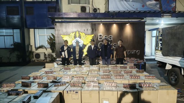 105 Karton Marllong-Suriya Jambu Diduga Tanpa Cukai, Polres Tulang Bawang Limpahkan ke Bea Cukai