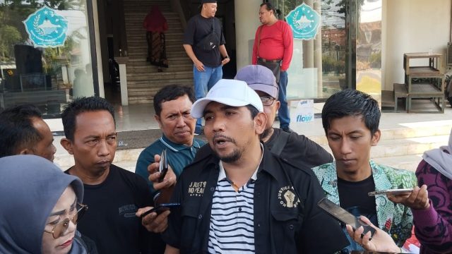 Demo di Kantor Bupati Pamekasan Soroti UHC hingga Dugaan Perlakuan Khusus di RSUD